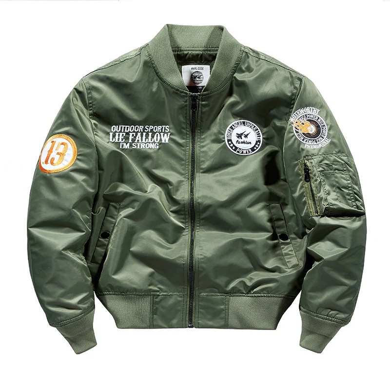 Herren leichte Piloten-Bomberjacke mit Badge‑Applikationen, Ärmeltasche und gerippten Bündchen Drune