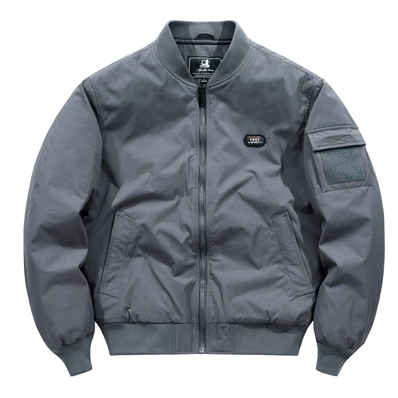 Herren Leichte Pilot‑Bomberjacke im Utility‑Stil mit Ärmeltasche und Patch‑Detail Drune