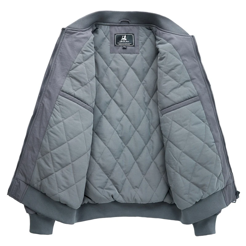 Herren Leichte Pilot‑Bomberjacke im Utility‑Stil mit Ärmeltasche und Patch‑Detail Drune