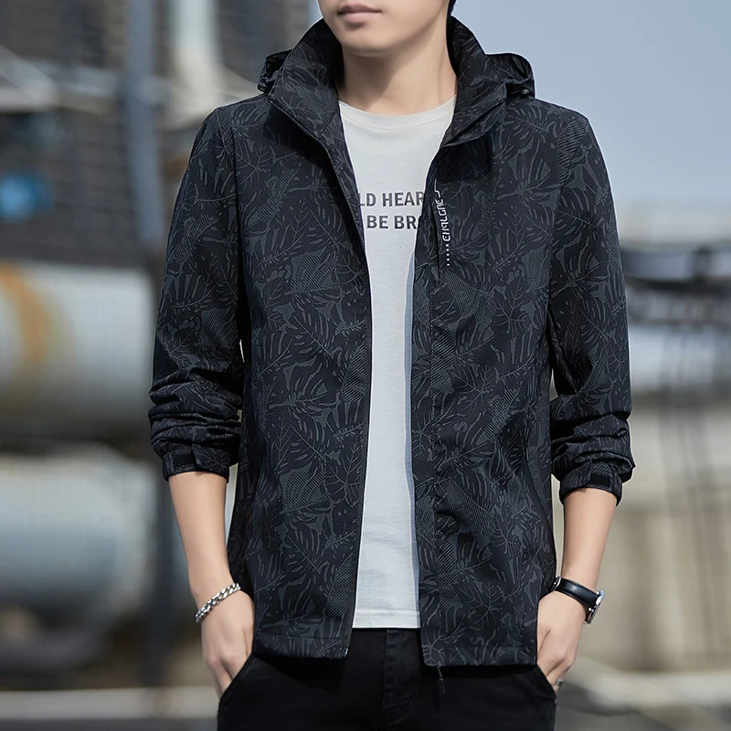 Herren leichte Kapuzen-Windjacke mit floralem Alloverprint, wasserabweisender Shell und elastischen Bündchen Drune