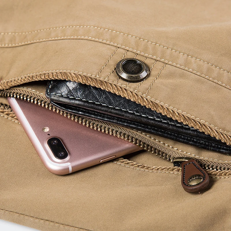 Herren leichte Canvas-Übergangsjacke mit gesteppter Schulterpasse und Reißverschluss Drune