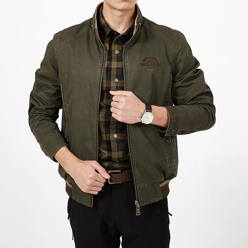 Herren leichte Canvas-Übergangsjacke mit gesteppter Schulterpasse und Reißverschluss Drune