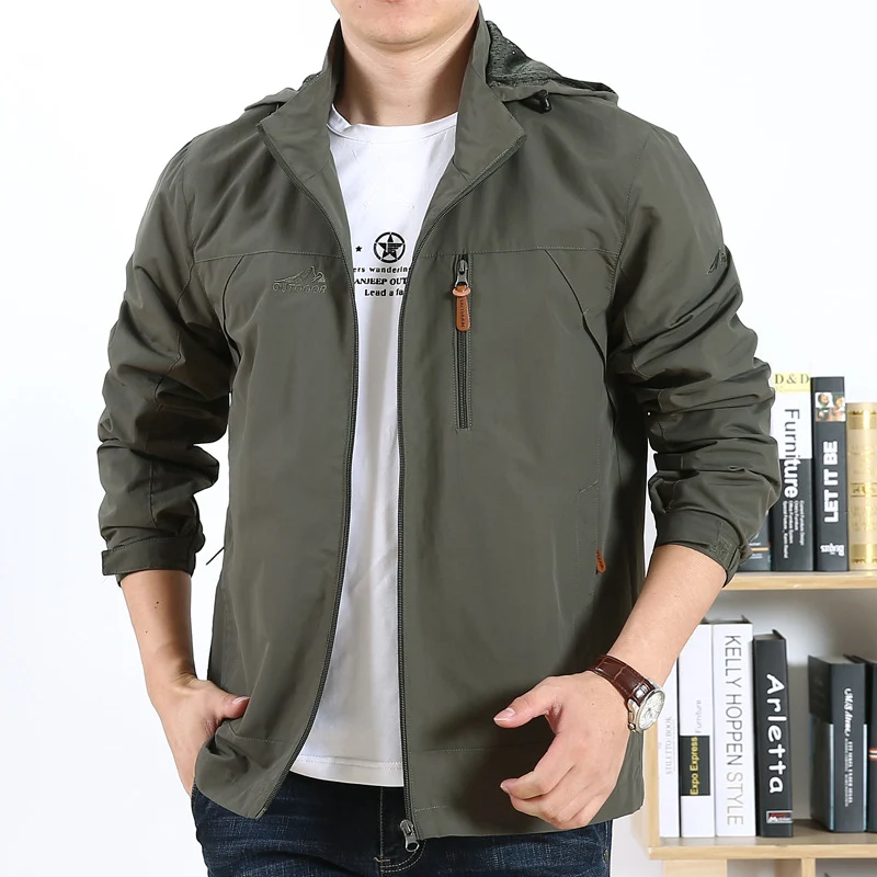 Herren leichte wind- und wasserabweisende Softshelljacke mit Kapuze, Brustreißverschluss und verstellbaren Ärmelabschlüssen Drune