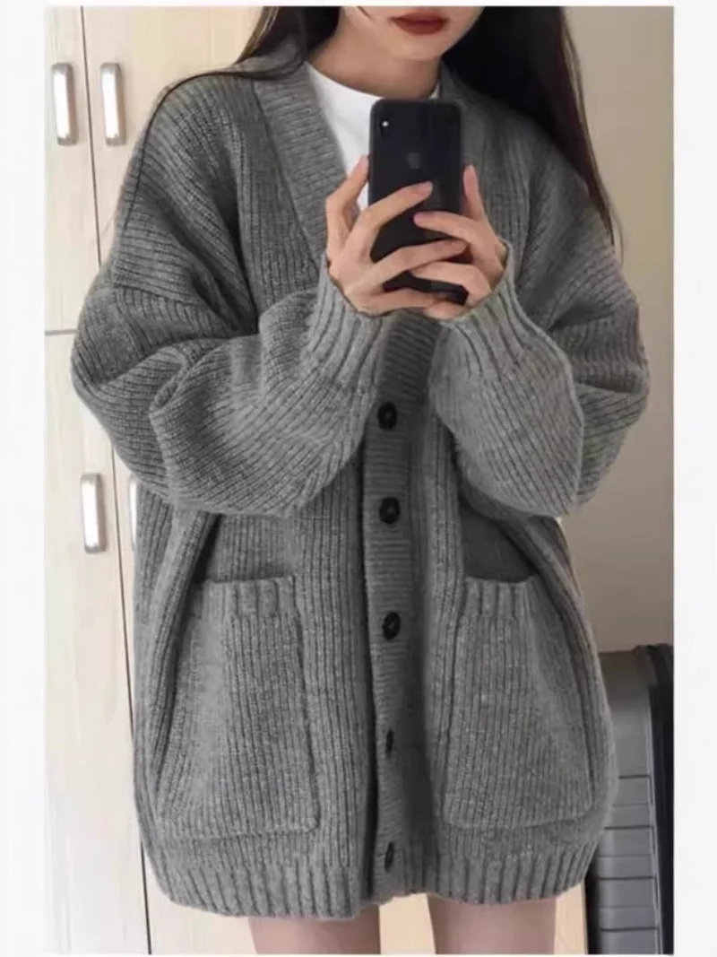 Damen Oversize Strickcardigan mit aufgesetzten Taschen und durchgehender Knopfleiste Drune