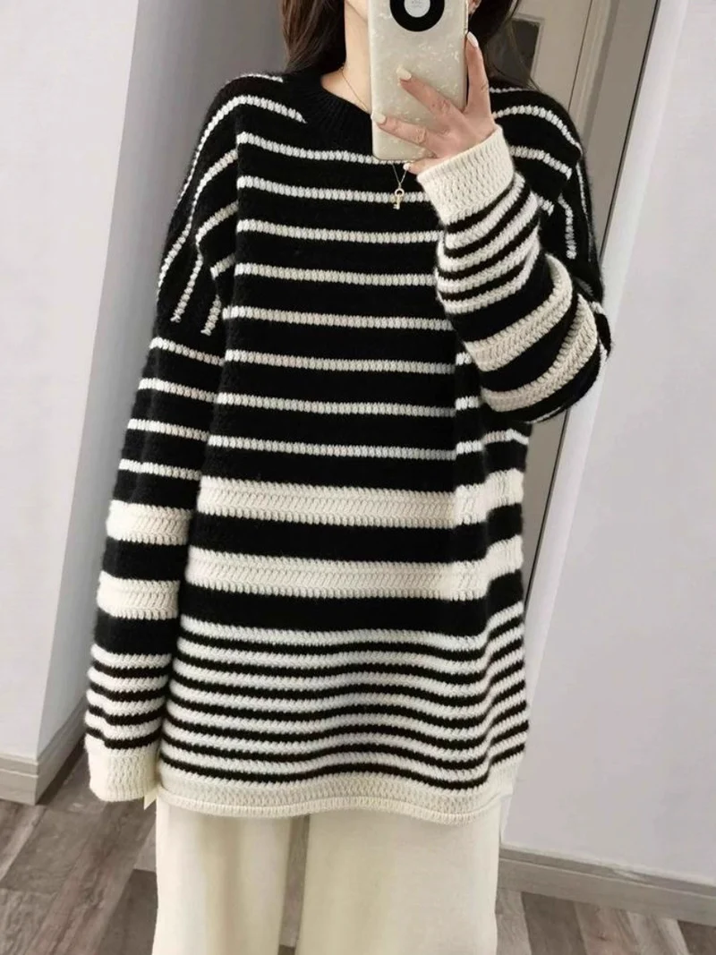 Damen Oversize-Longpullover aus grobem Streifenstrick mit Rundhalsausschnitt Drune