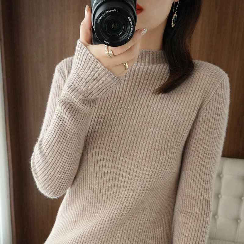 Damen Luxus-Feinstrickpullover mit schmaler Rippenstruktur und kurzem Stehkragen Drune