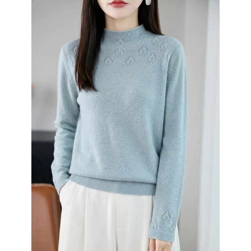 Damen Leichter Stehkragenpullover mit floralem Ajour‑Yoke und feiner Rippkante Drune