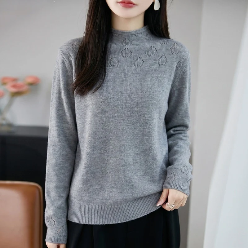 Damen Leichter Stehkragenpullover mit floralem Ajour‑Yoke und feiner Rippkante Drune
