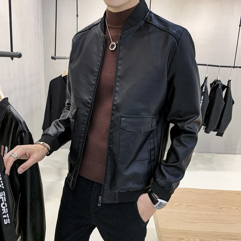 Herren Kunstleder-Bomberjacke im Aviator-Minimalstil mit Pattentaschen und Rippbündchen Drune
