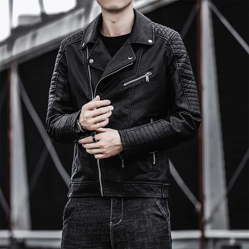Herren Kunstleder-Bikerjacke mit gesteppter Ärmelpasse, asymmetrischem Reißverschluss und Metallzipper Drune
