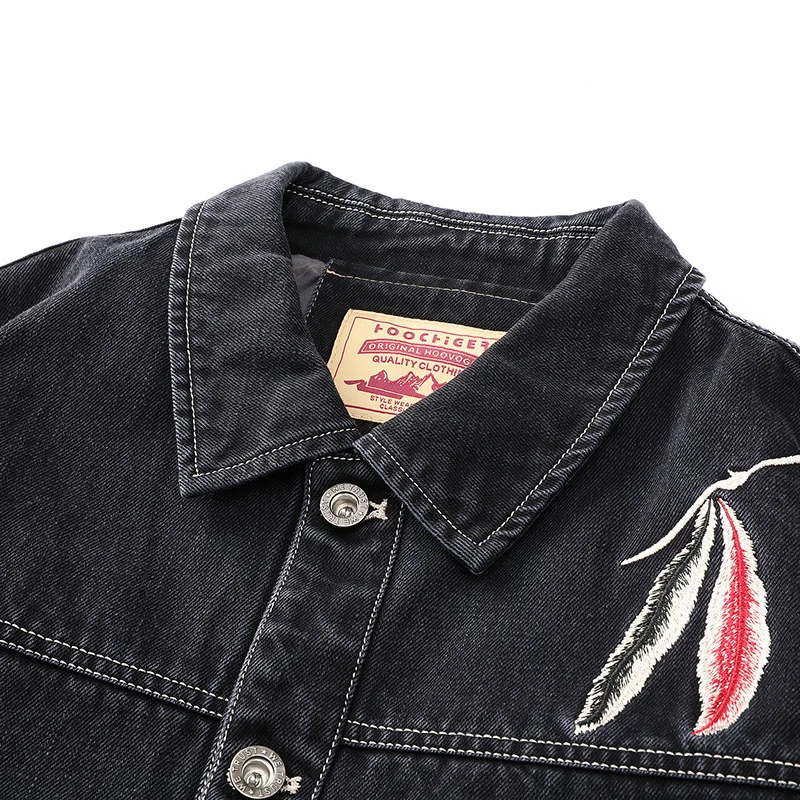 Herren Jeansjacke im Worker‑Stil mit gesticktem Feder‑Motiv und Innensatinfutter Drune