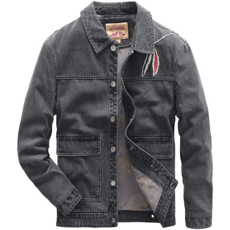 Herren Jeansjacke im Worker‑Stil mit gesticktem Feder‑Motiv und Innensatinfutter Drune