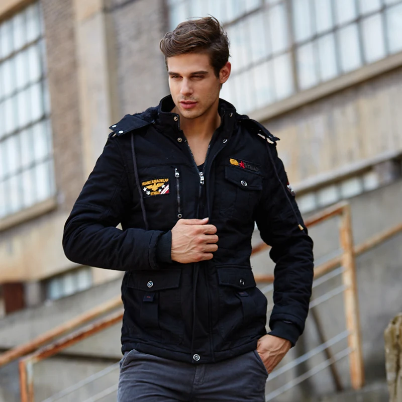 Herren gesteppte Feldjacke mit Kapuze Patch-Details und Thermofutter Drune