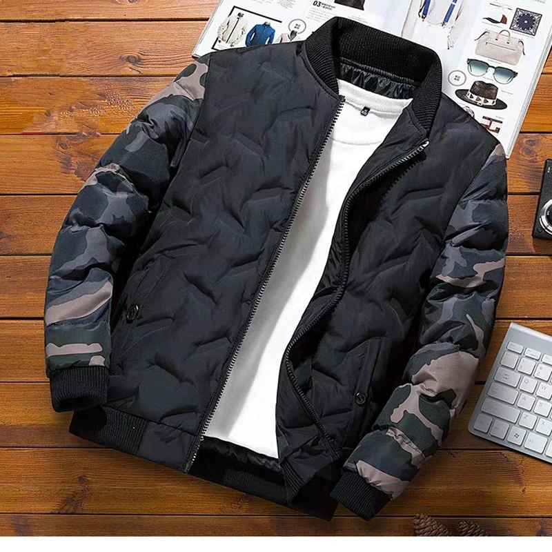 Herren gesteppte Bomberjacke mit Camouflage-Ärmeln, wärmender Thermofütterung und Rippbündchen Drune