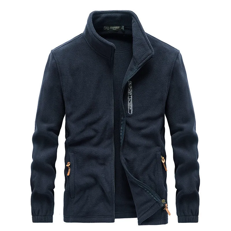 Herren Fleecejacke mit hochschließendem Kragen, Reißverschlusstaschen und windschutzblende Drune