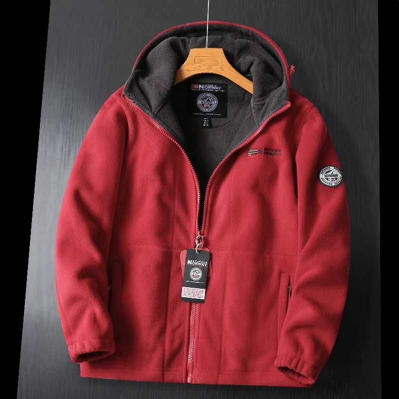 Herren Fleece‑Kapuzenjacke mit wärmender Microfleece‑Fütterung, durchgehendem Reißverschluss und Logo‑Patches Drune