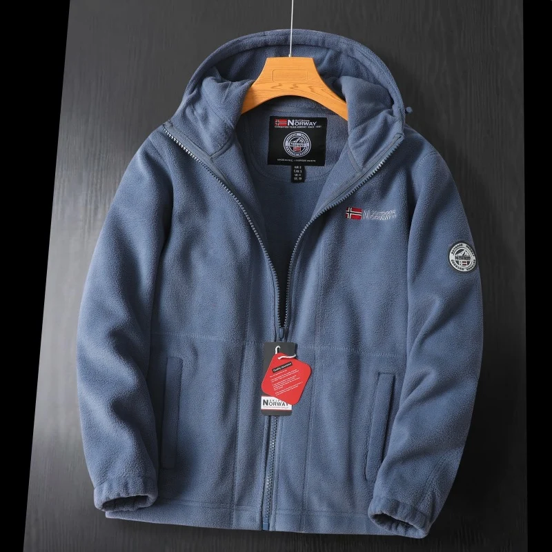 Herren Fleece‑Kapuzenjacke mit wärmender Microfleece‑Fütterung, durchgehendem Reißverschluss und Logo‑Patches Drune