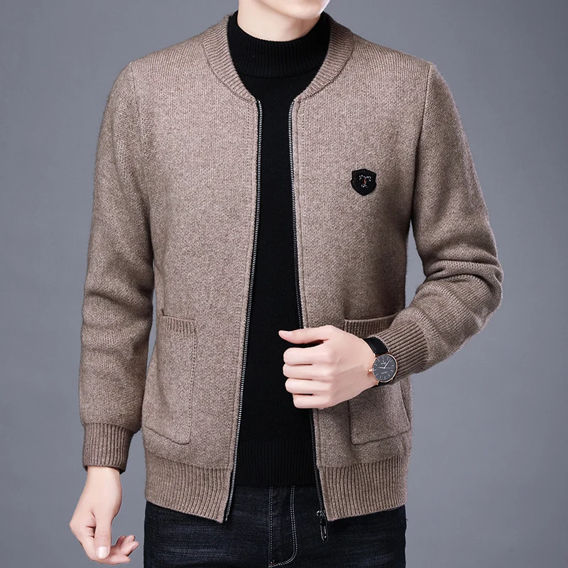 Herren Feinstrick-Cardigan mit durchgehendem Reißverschluss, Brustemblem und aufgesetzten Taschen Drune