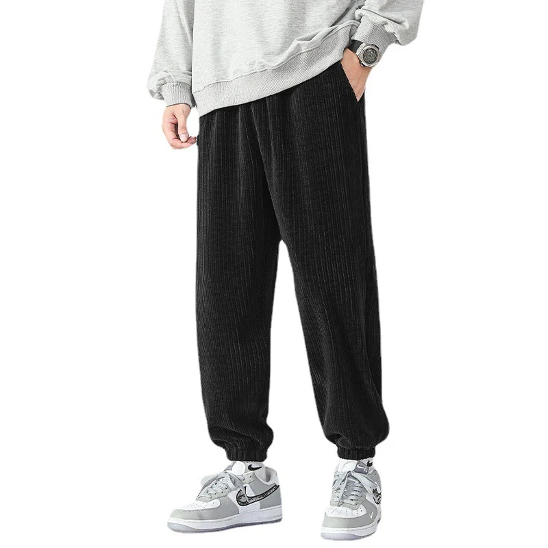 Herren Cord-Joggerhose mit breiter Rippenstruktur, elastischem Bund und Bündchen Drune