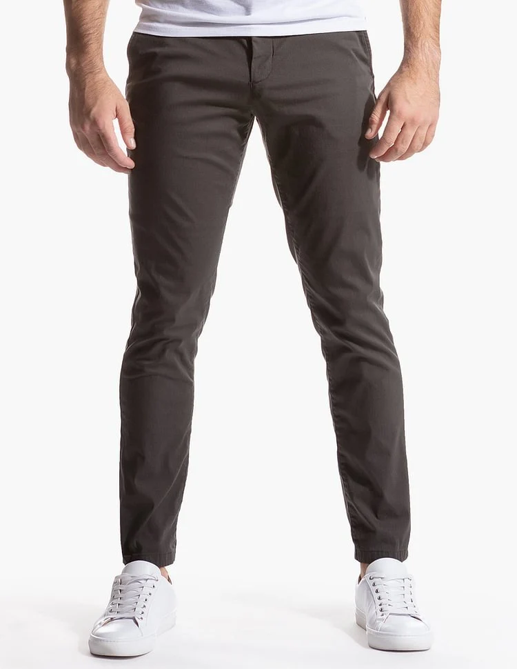 Herren Enganliegende Stretch-Chinohose mit tapered Bein und elastischem Saum Drune