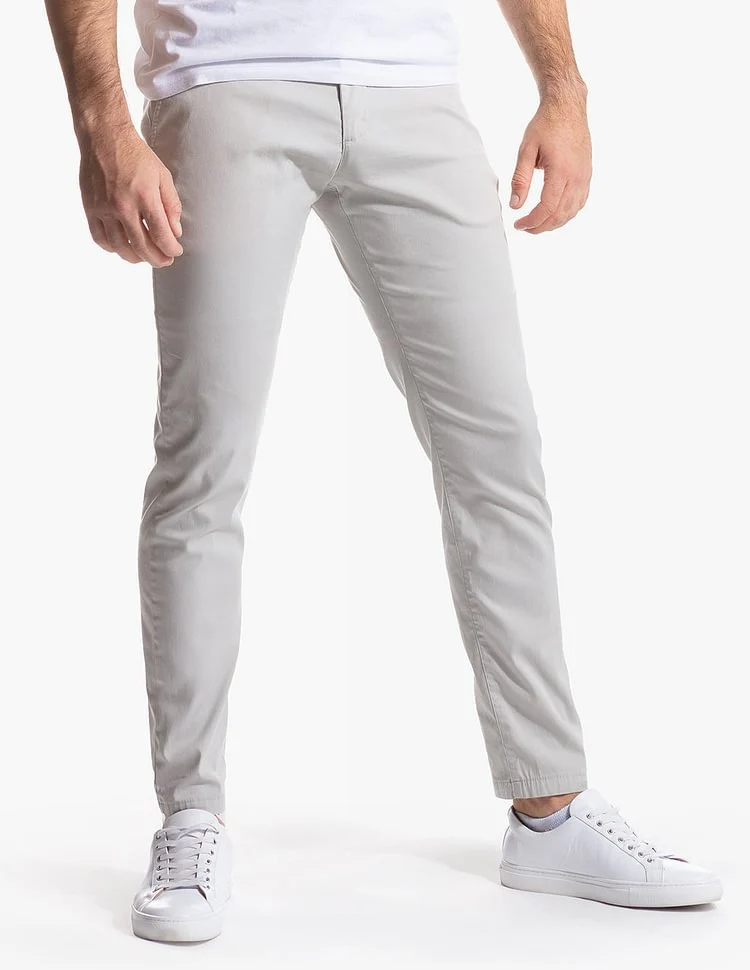 Herren Enganliegende Stretch-Chinohose mit tapered Bein und elastischem Saum Drune