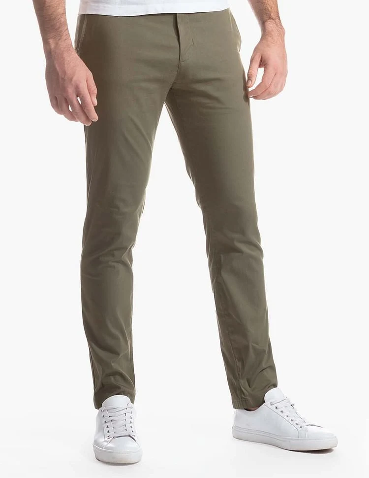 Herren Enganliegende Stretch-Chinohose mit tapered Bein und elastischem Saum Drune