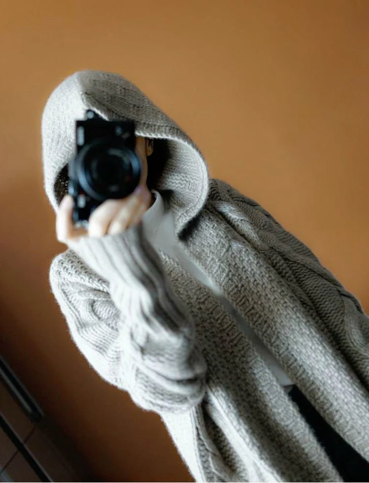 Damen Grobstrickjacke mit Kapuze und großem Komfort Drune