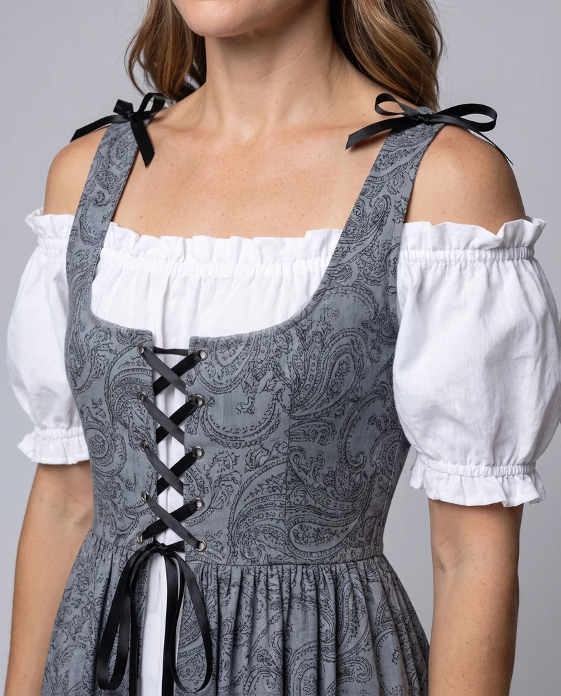 Damen traditionelle Kleid mit verspieltem Design Drune