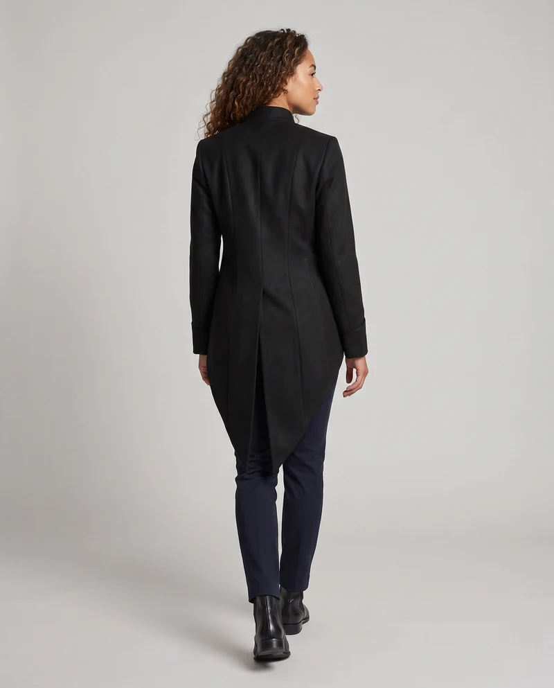 Damen eleganter Frack mit asymmetrischem Saum und aufwendigen Verzierungen Drune