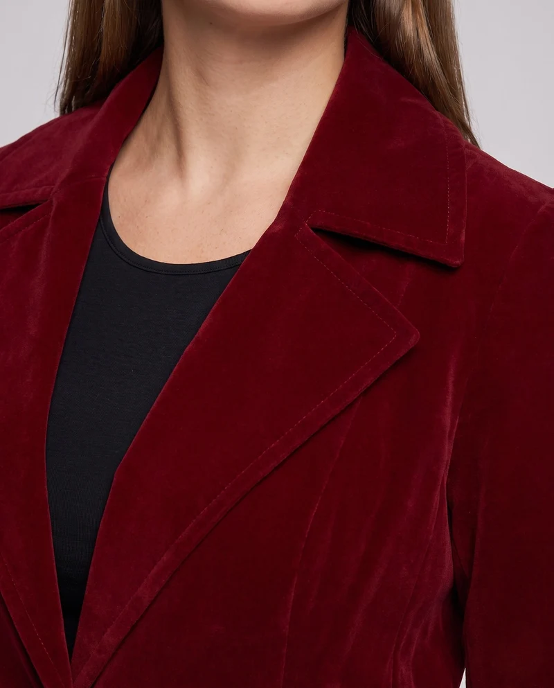 Elegante Damen-Frack mit breitem Revers und tailliertem Schnitt Drune
