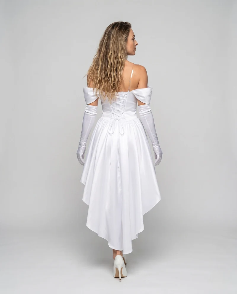 Frauen Elegantes Hochzeitskleid mit Schwungrock und Puffärmeln Drune