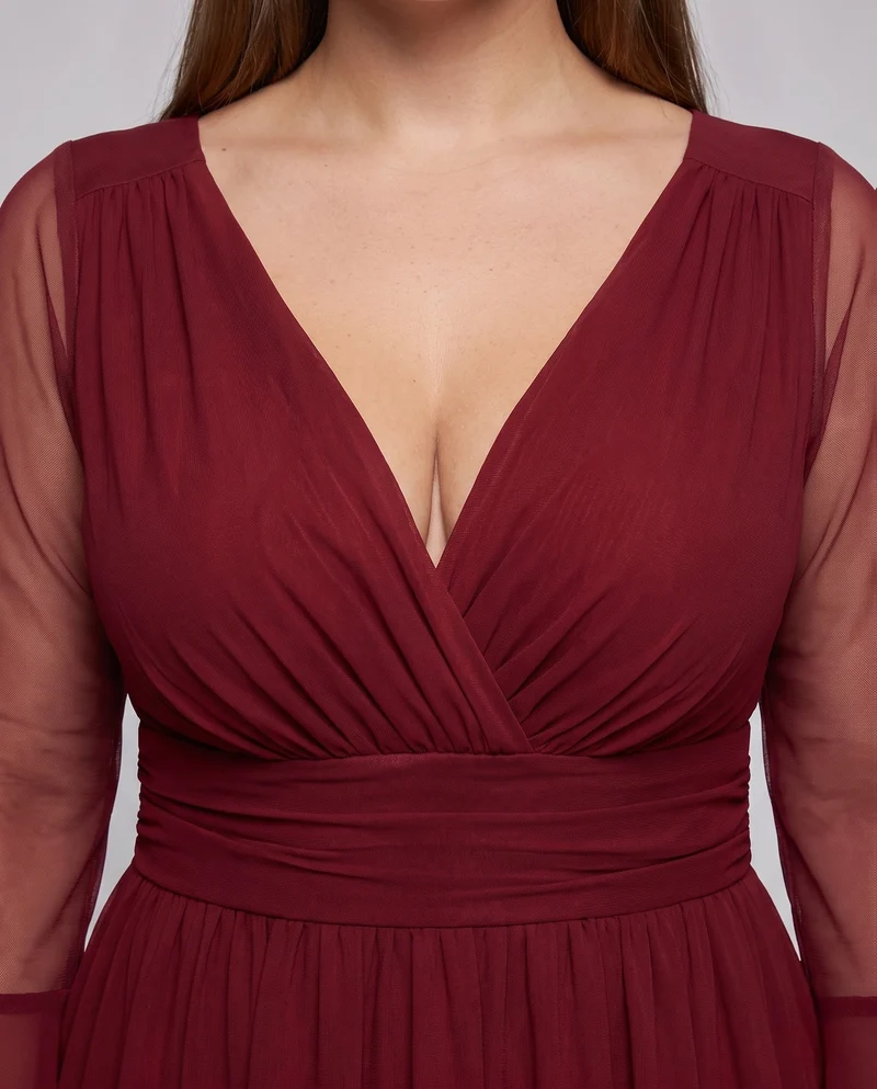 Frauen Elegante Maxikleid mit transparentem Ärmel Design und tiefem V-Ausschnitt Drune