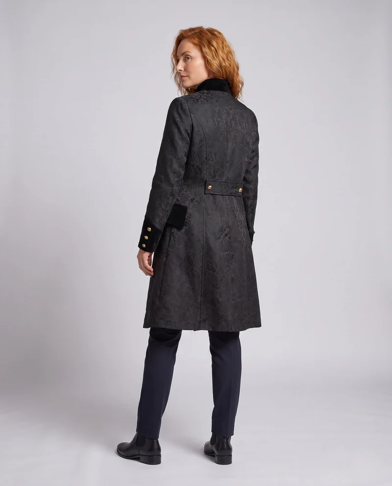 Damen historische Frack mit aufwändigen Verzierungen und eleganten Knopfdetails Drune