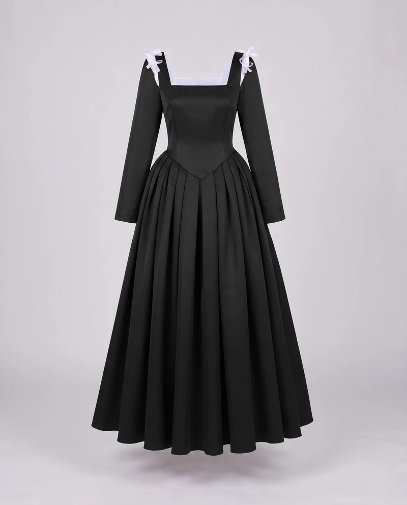 Damen historische Ballkleid mit fließendem Rock und eleganten Spitzenärmeln Drune