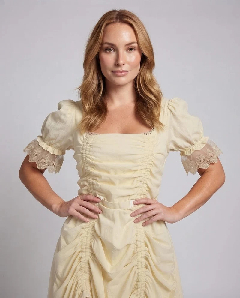 Damenkleid mit Rüschen und Spitzenbesatz Drune
