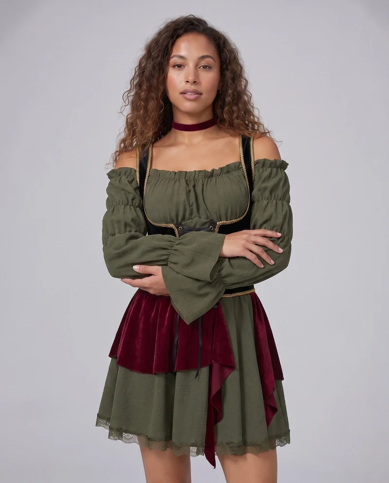 Frauen traditionelle Kleid mit Rüschendetails und figurbetontem Gürtel Drune