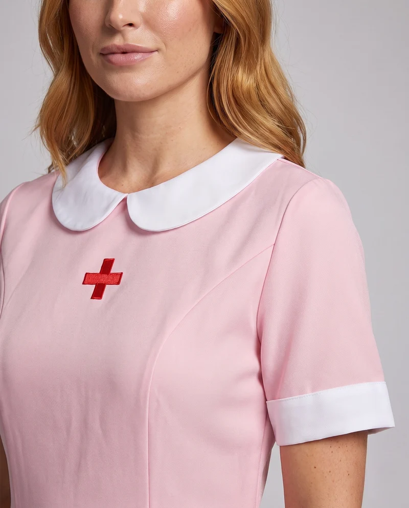Damen verspieltes Krankenschwesterkostüm mit herzförmigen Applikationen Drune