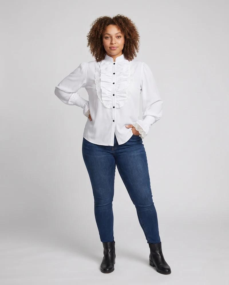 Frauen Elegantes Rüschenshirt mit Spitze Akzenten Drune