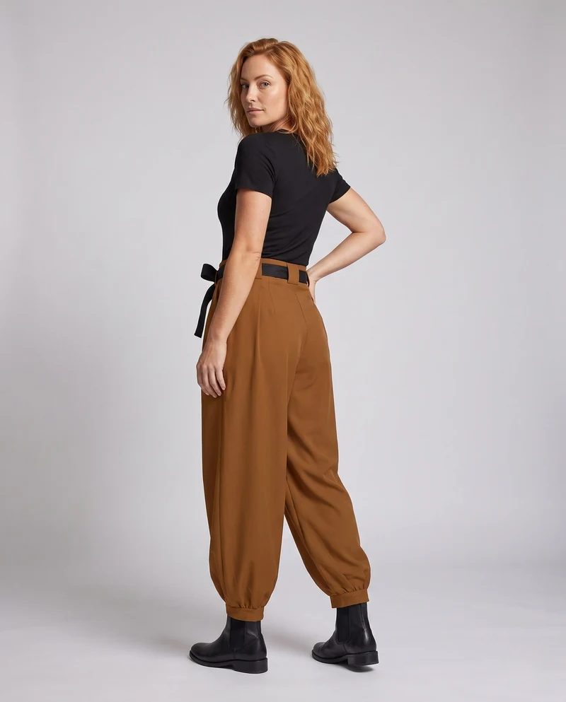 Frauenmode Statement Jumpsuit mit weitem Bein und Kordelzug