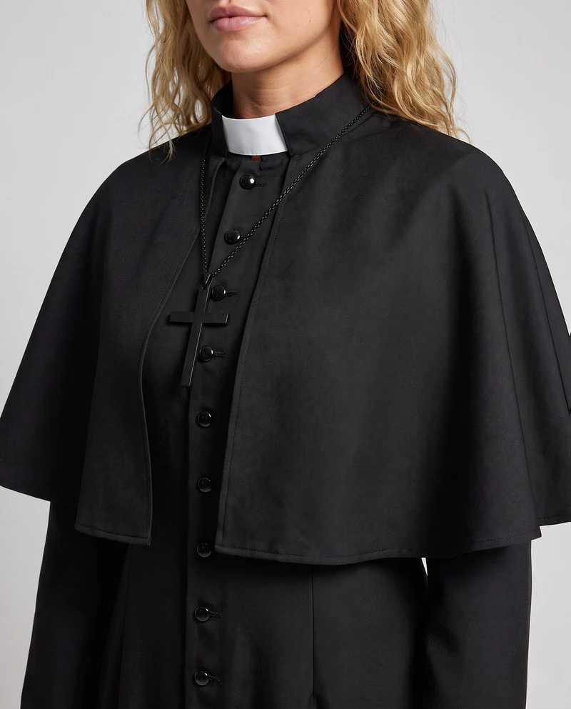 Frauen Priester Kostüm mit elegantem Kapuzen und Kreuz Anhänger Drune