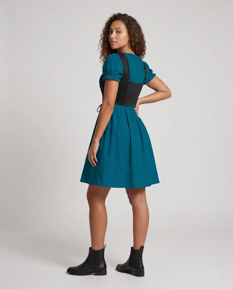 Damen Dirndl mit hochwertiger Handwerkskunst und eleganten Schnürdetails Drune