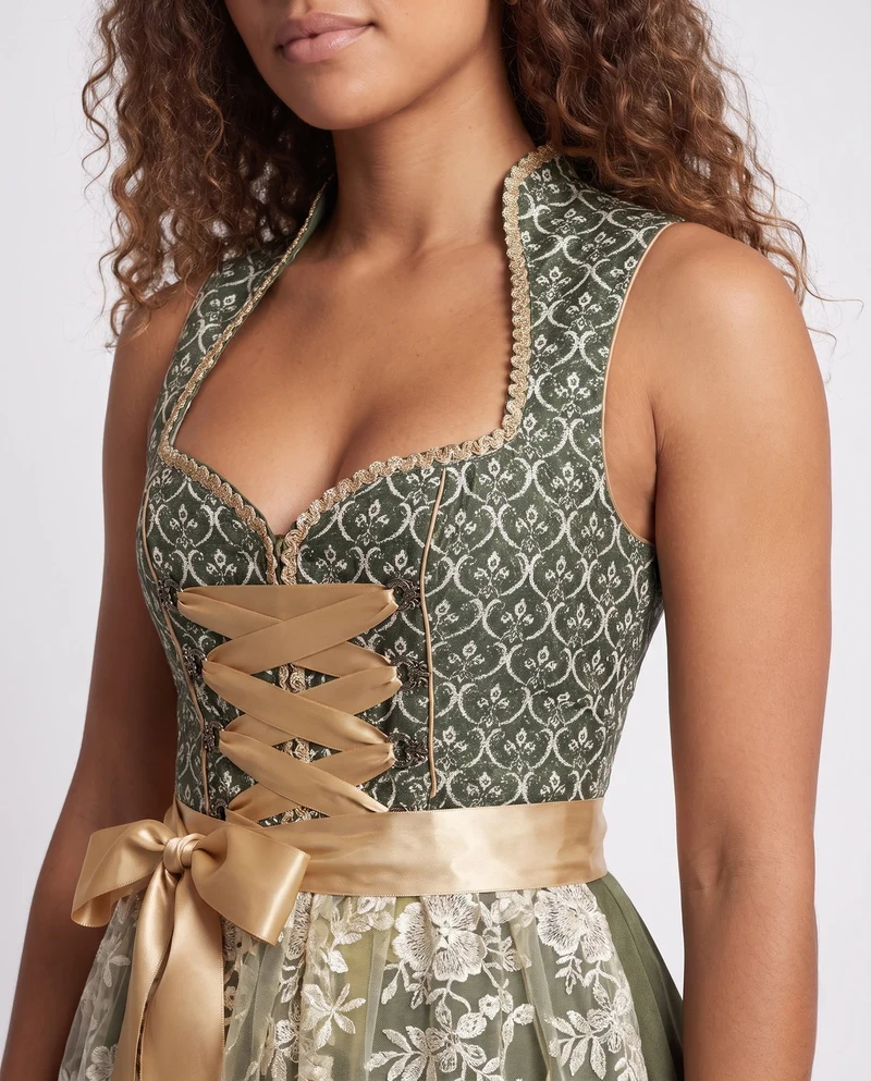 Frauen Dirndl mit kunstvollen Spitzenakzenten und elegantem Schürze Drune