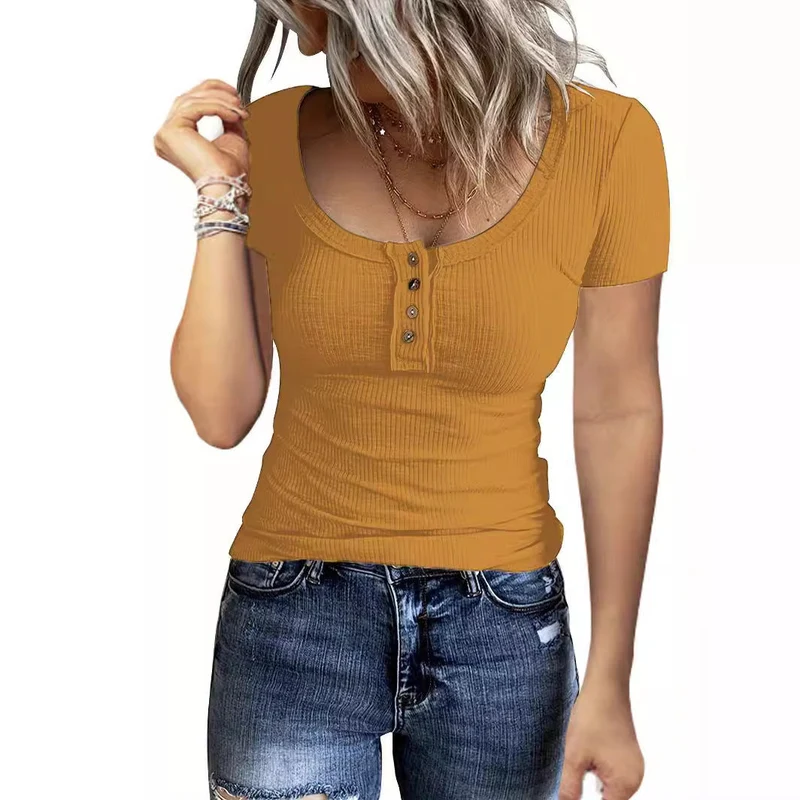 Damen Kurzes T-Shirt mit Knopfdetails und Rippstruktur Drune