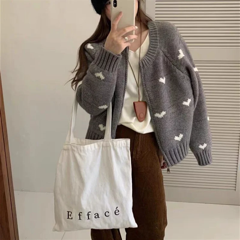 Damen Strickjacke mit Herzmotiv und lässigem Schnitt Drune