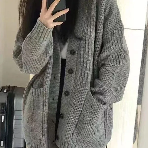Damen Grobstrickjacke mit großen Taschen und Knopfdetails Drune