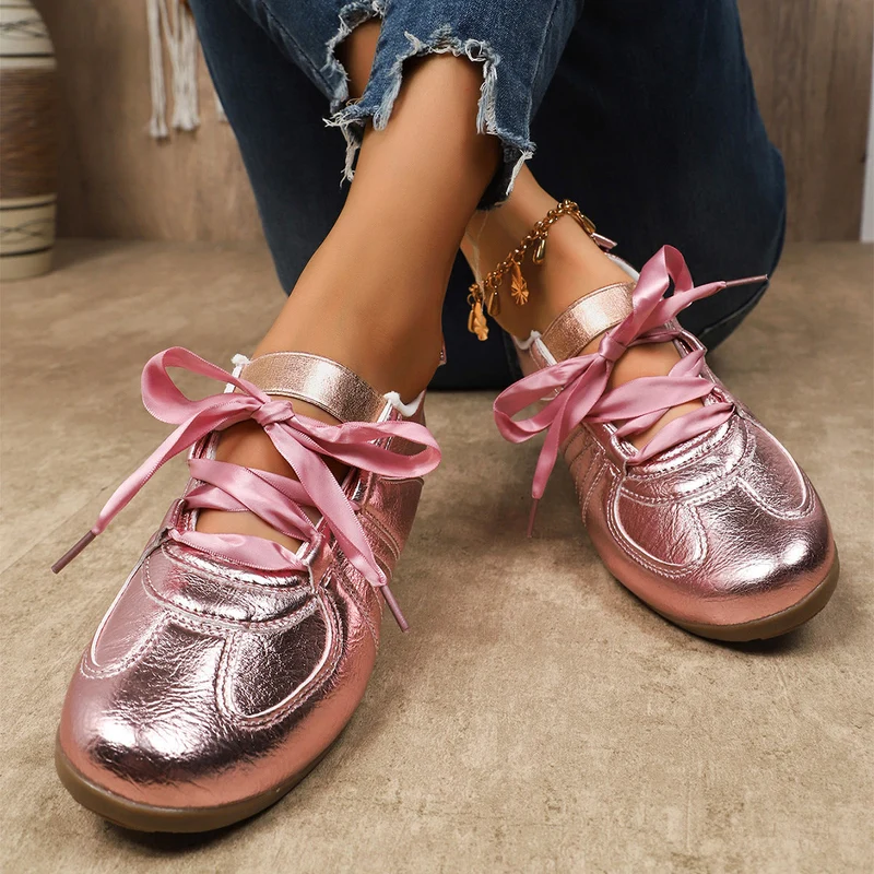 Damen Sportliche Sneaker mit glänzendem Metallic-Obermaterial und bequemer Schnürung Drune