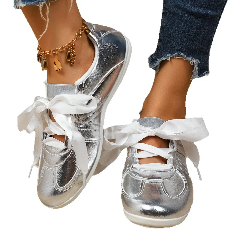 Damen Sportliche Sneaker mit glänzendem Metallic-Obermaterial und bequemer Schnürung Drune