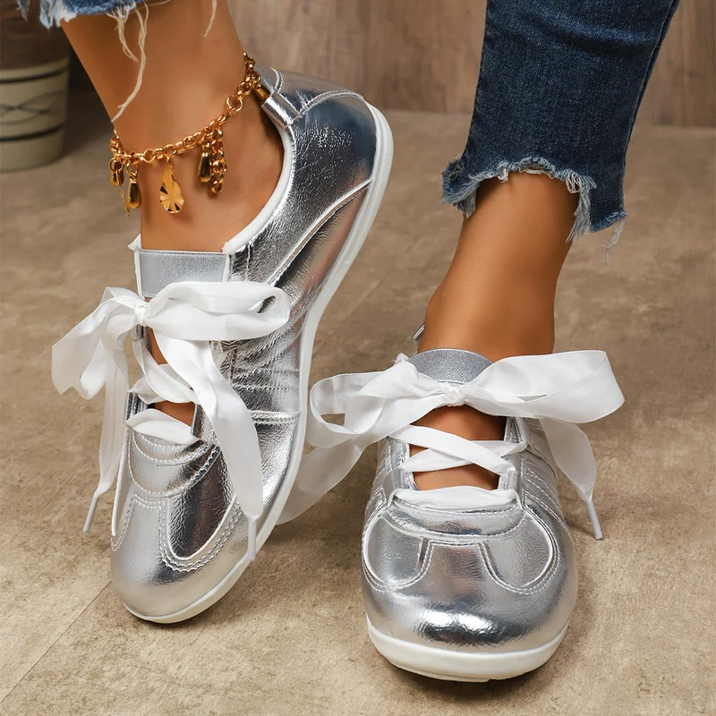 Damen Sportliche Sneaker mit glänzendem Metallic-Obermaterial und bequemer Schnürung Drune