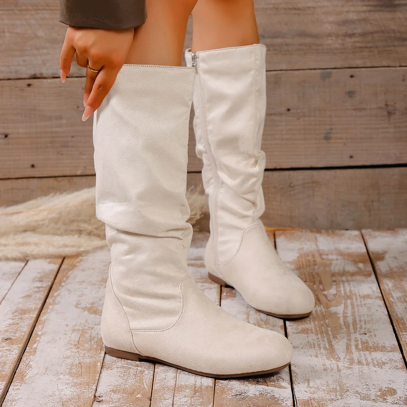Damen kniehoher Slouch-Stiefel mit seitlichem Reißverschluss und flacher Profilsohle Drune