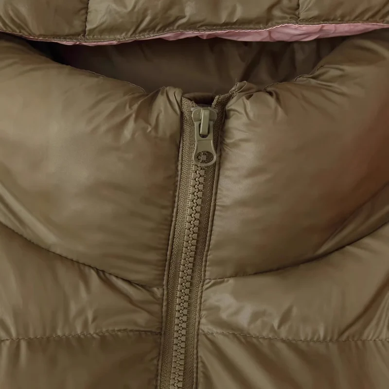 Damen nan wattierte Steppjacke mit abnehmbarer Kapuze, hohem Kragen und großen Pattentaschen Drune